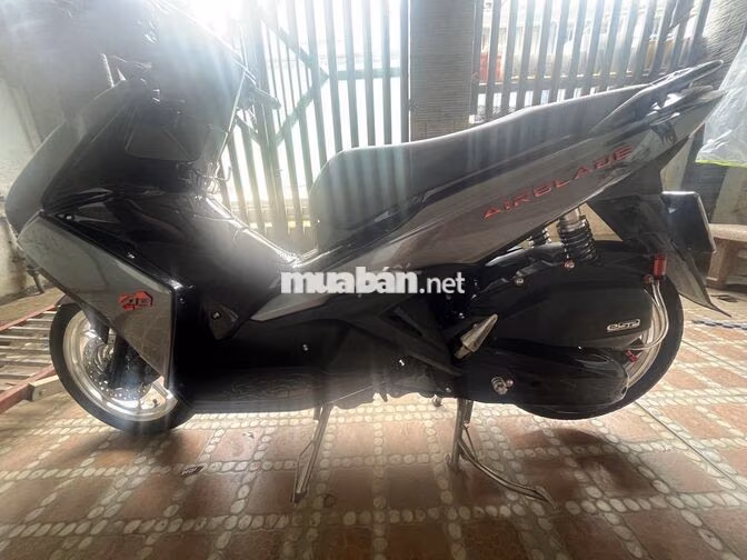 Honda Air Blade Đen