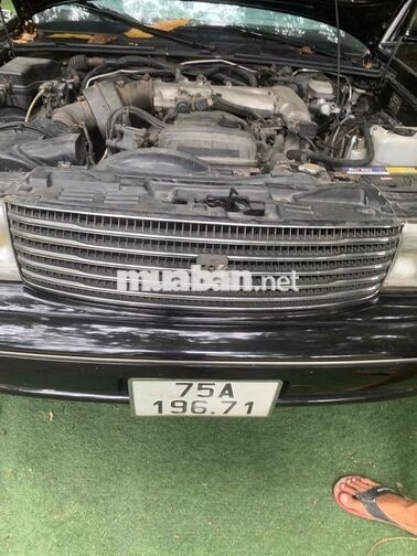 Toyota Crown 1994 Đen 5 chỗ
