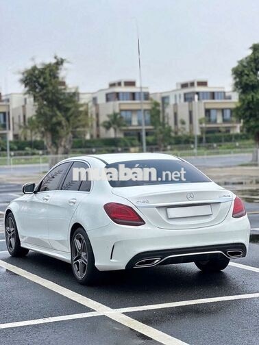 Mercedes-Benz C180 AMG 2021 Trắng 28.000 km