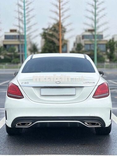 Mercedes-Benz C180 AMG 2021 Trắng 28.000 km