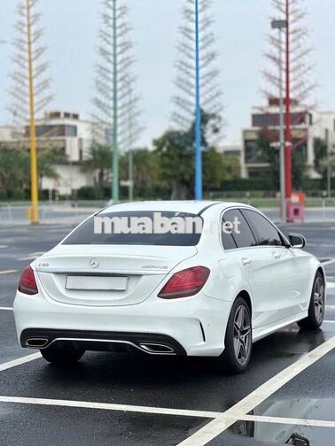 Mercedes-Benz C180 AMG 2021 Trắng 28.000 km