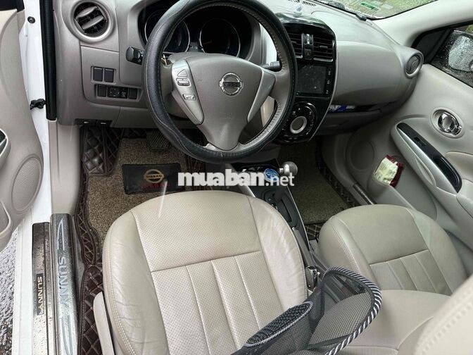 Nissan Sunny Trắng 5 chỗ