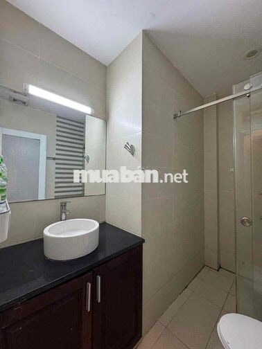 PHÒNG STUDIO BAN CÔNG ĐẸP GẦN 5 TRƯỜNG ĐẠI HỌC
