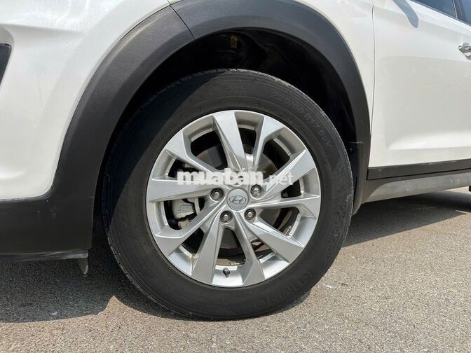 Hyundai Tucson 2021 bản AT tiêu chuẩn-80000km