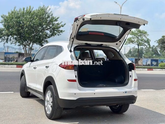 Hyundai Tucson 2021 bản AT tiêu chuẩn-80000km