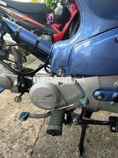 Honda Cub 82/50 Xanh Trắng -Vô xác cam hơn 40tr