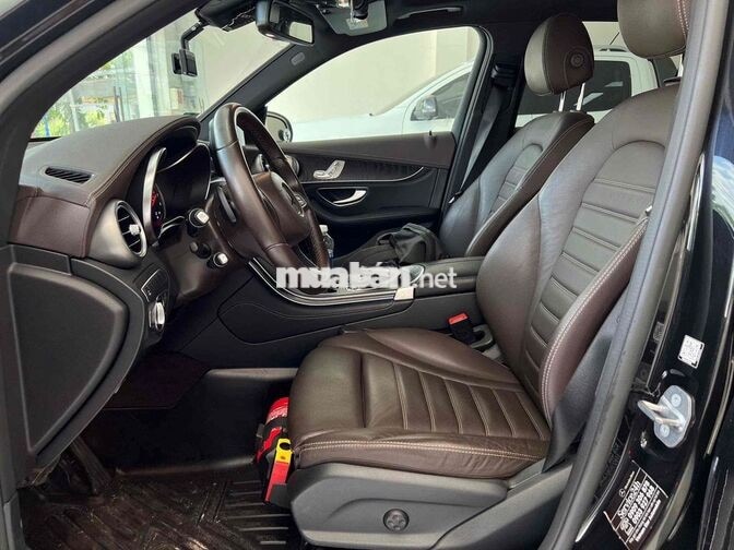 Mercedes GLC300 4MATIC 2016 Đen 67.000km