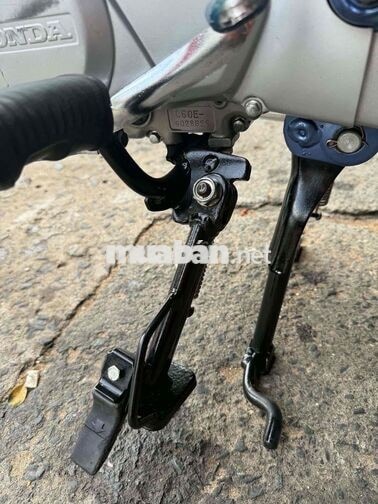 Honda Cub 82/50 Xanh Trắng -Vô xác cam hơn 40tr