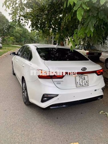 Kia Cerato 2018 Trắng Tự động Xăng