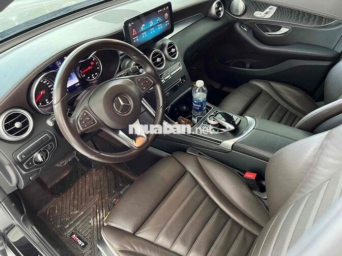 Mercedes GLC300 4MATIC 2016 Đen 67.000km