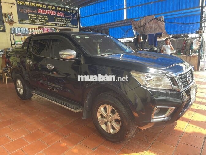 Nissan Navara 2017 Đen Tự động