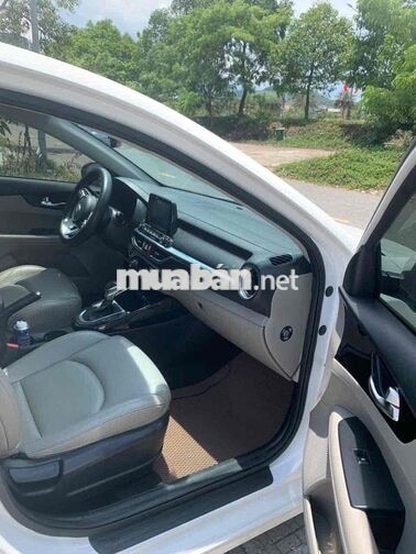 Kia Cerato 2018 Trắng Tự động Xăng