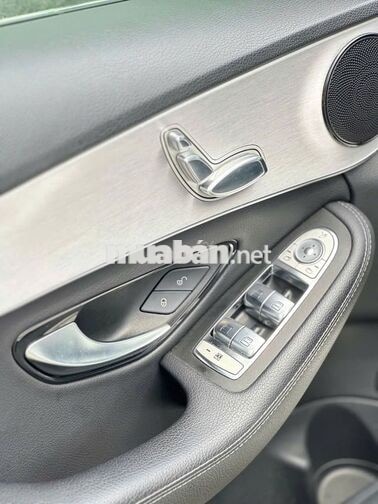 Mercedes-Benz C180 AMG 2021 Trắng 28.000 km