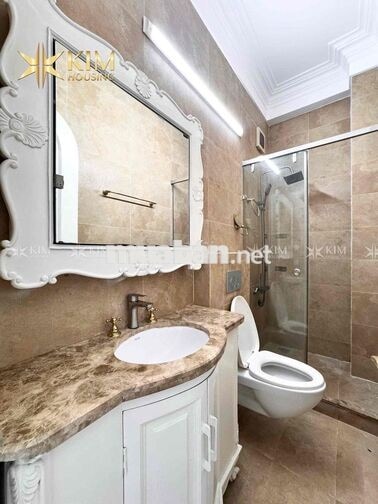 Cho Thuê Căn Hộ Ban Công mới 100%- Thang Máy-Full NT- Máy giặt riêng