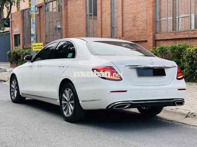 Mercedes E200 2019 Lướt 31.000km