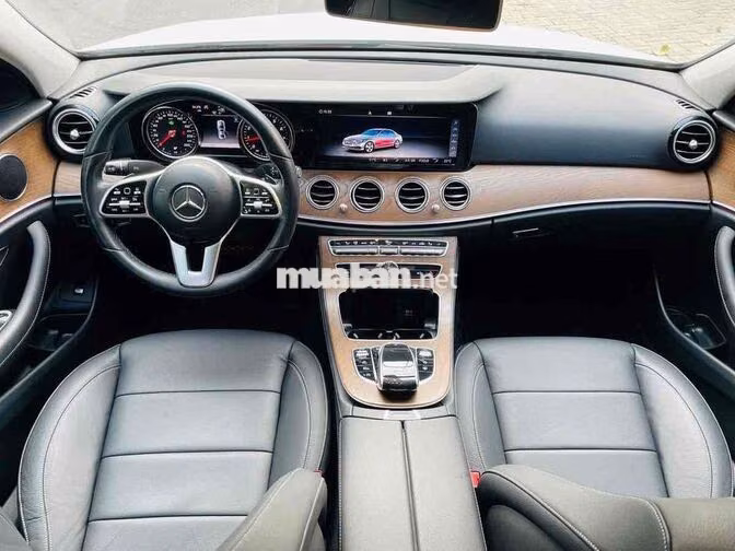 Mercedes E200 2019 Lướt 31.000km