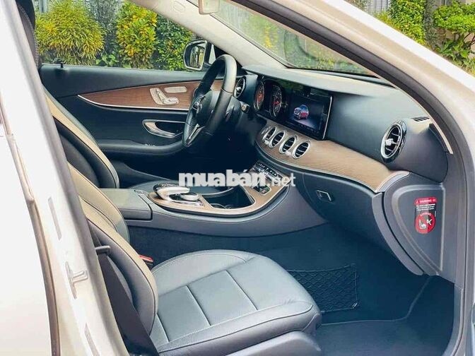 Mercedes E200 2019 Lướt 31.000km