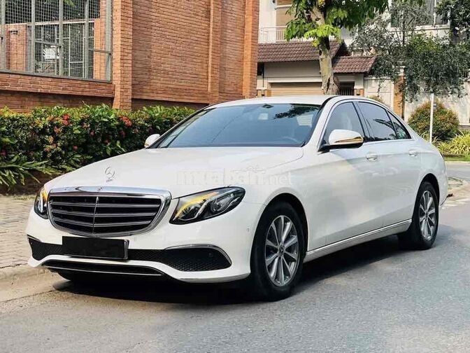 Mercedes E200 2019 Lướt 31.000km