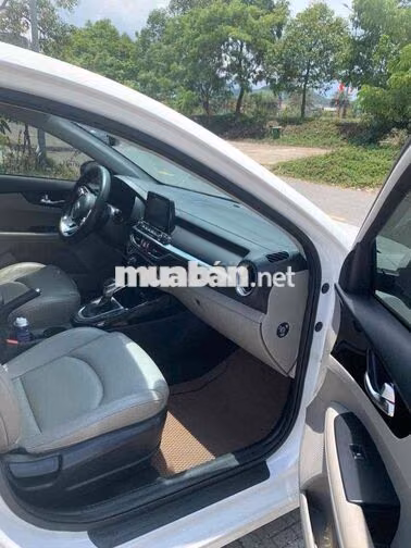 Kia Cerato 2018 Trắng Tự động Xăng