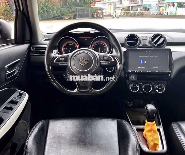 Suzuki Swift 2019 chạy kĩ còn hỗ trợ góp