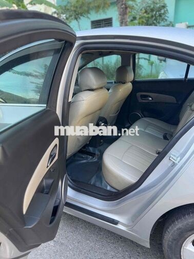 Chevrolet Cruze 1.8 Tự động 2013 Bạc