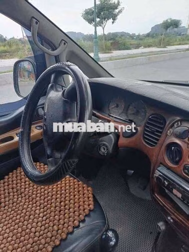 Hyundai Starex 2003 xe 6 chỗ