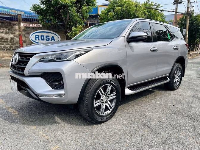 Toyota Fortuner 2022 Số sàn Dầu Bạc