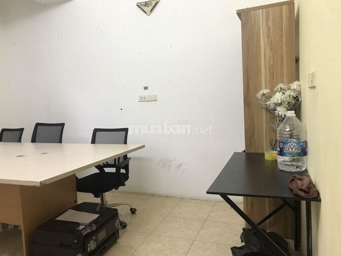 Còn 1 phòng 20m không kk thuộc phòng trong căn hộ chung cư 3 ngủ