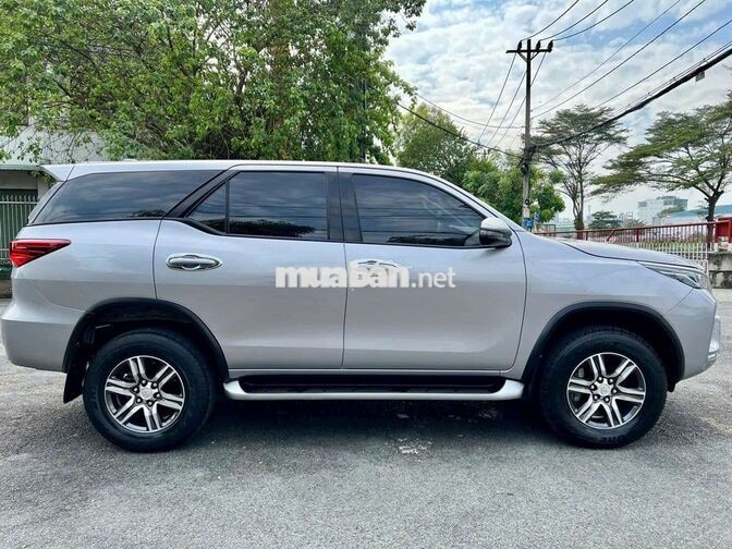 Toyota Fortuner 2022 Số sàn Dầu Bạc