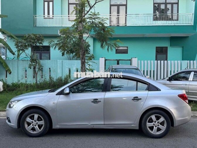Chevrolet Cruze 1.8 Tự động 2013 Bạc
