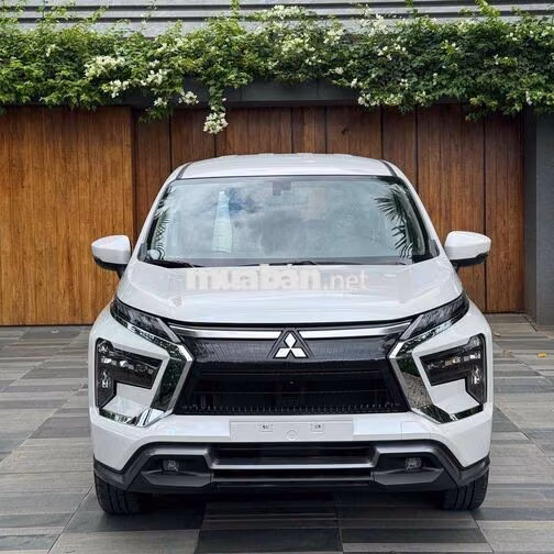 Xpander giảm 100 triệu - sẵn xe giá tốt giao ngay