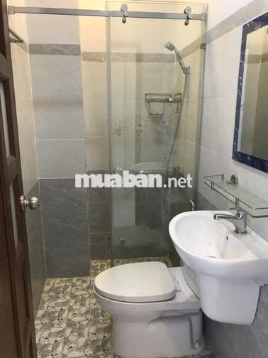 Cho thuê nhà gấp HXH 480/3B Nguyễn Tri Phương, Phường 9, Quận 10 