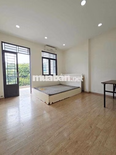 Nhà Mới 4Máy Lạnh 4x15m 2Lầu (4PN 3WC) Lề 4m. Đường 12m. KHU GÒ DẦU
