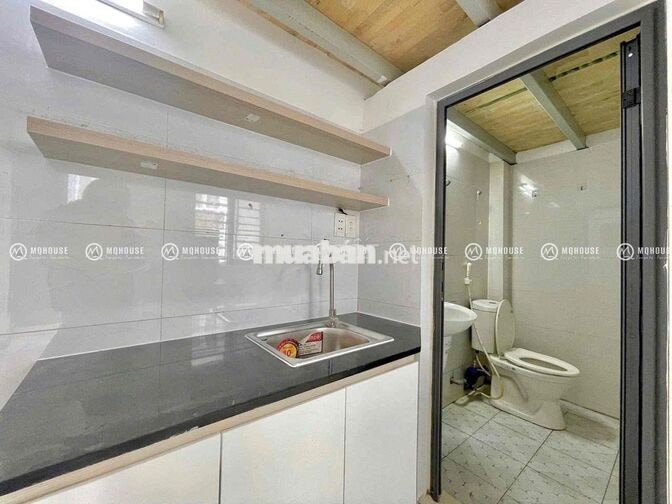 DUPLEX BAN CÔNG RIÊNG, GÁC CAO , SẴN NT CƠ BẢN THUẬN TIỆN QUA QUẬN 1