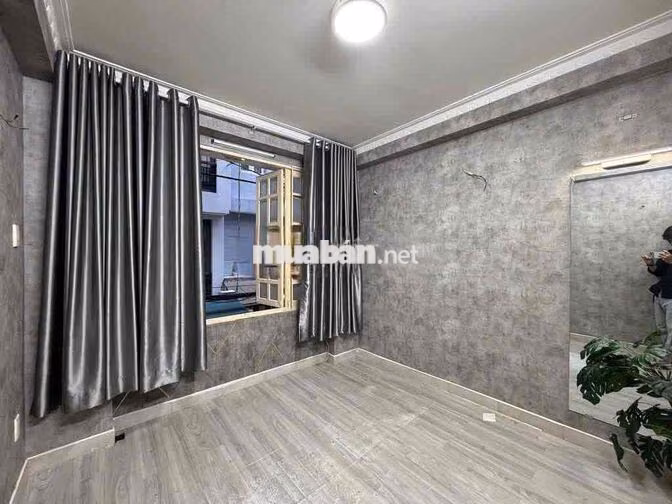 Cho thuê nhà hẻm Nguyễn Tiểu La , Quận 10. 3PN, 3WC