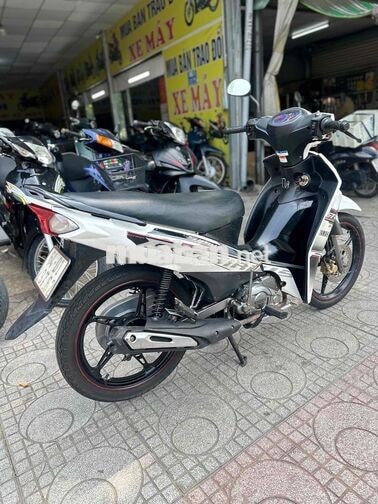 Yamaha Sirius FI Trắng