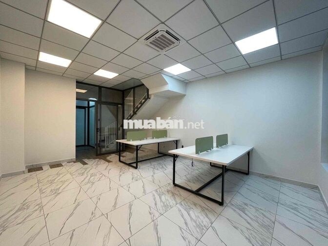 văn phòng trệt 5x21 full nội thất Vạn Phúc City