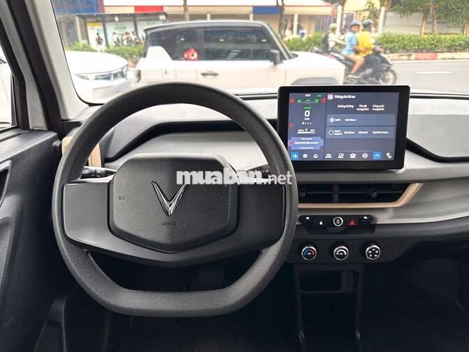 VF3 25 - MUA PIN - FREE SẠC KGH