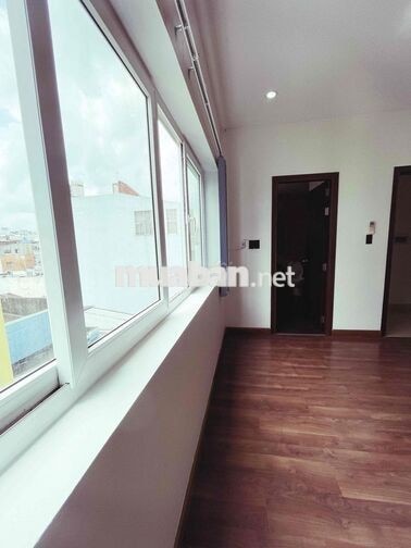 Phòng trọ đường Hồ Bá Kiện 28m2,