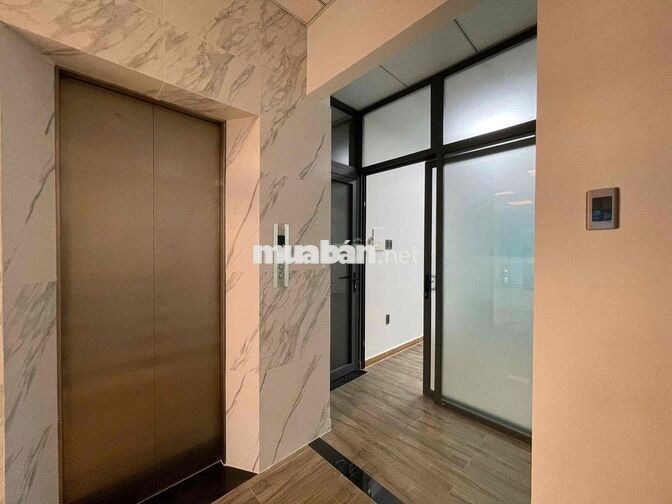 văn phòng trệt 5x21 full nội thất Vạn Phúc City