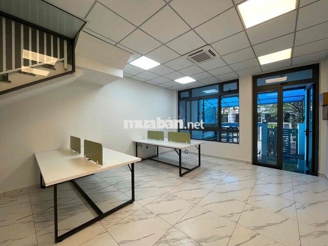 văn phòng trệt 5x21 full nội thất Vạn Phúc City