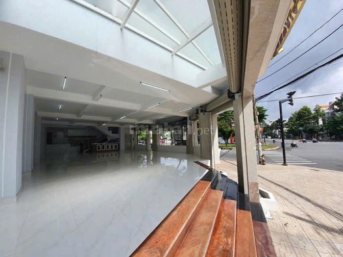 Cho thuê nhà Góc 2 mặt tiền 357-359 Tên Lửa, Q. Bìmh Tân: 10m x25m