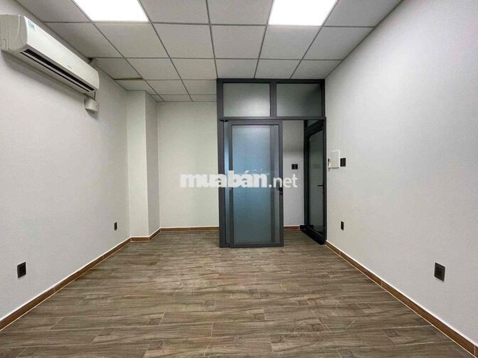 văn phòng trệt 5x21 full nội thất Vạn Phúc City