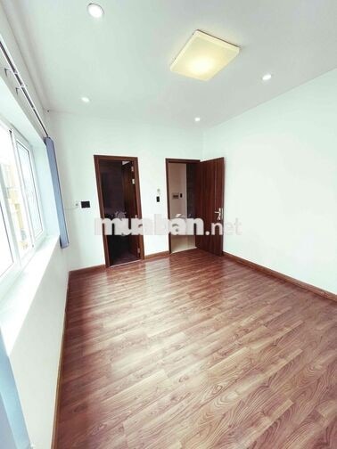 Phòng trọ đường Hồ Bá Kiện 28m2,