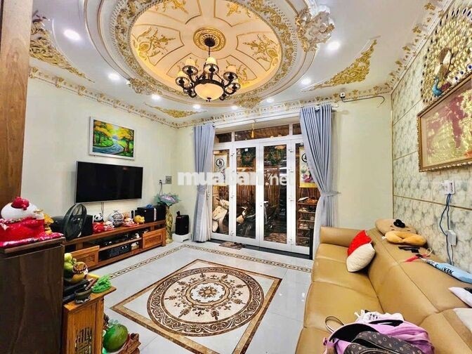 Nhà Full Nội Thất 1 Trệt 3 Lầu 4PN 5x14m Hẻm Huỳnh Tấn Phát Q.7