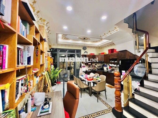 Nhà Full Nội Thất 1 Trệt 3 Lầu 4PN 5x14m Hẻm Huỳnh Tấn Phát Q.7
