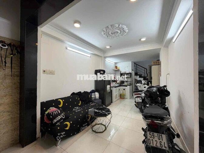 CHO THUÊ NHÀ HẺM NGUYỄN TIỂU LA – QUẬN 10  📐 Diện tích: 3m x 10m 🏡 Kết