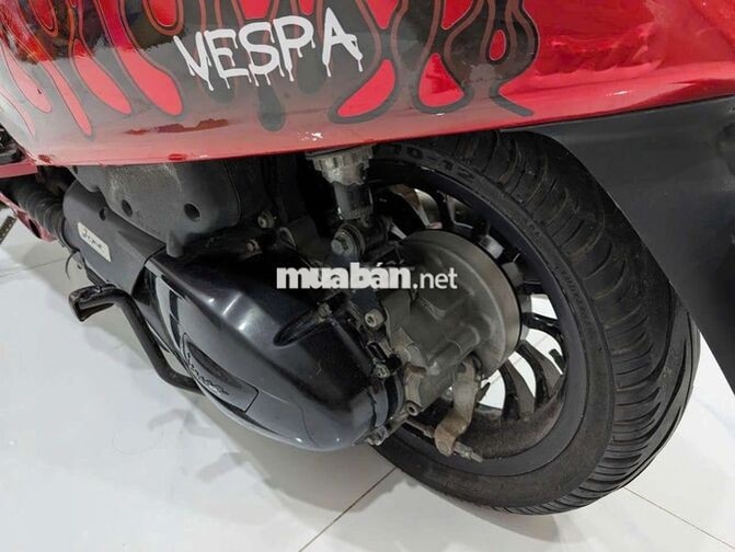 Piaggio Vespa 2019 đỏ