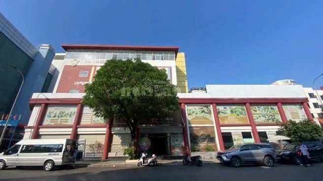 Cho thuê tòa nhà Góc 2MT: 3 hoàng việt, tân bình,dt 40x20m, 5 lầu,PCCC