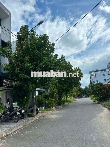 Bán đất đường hòa phú 8  đất còn chính chủ .